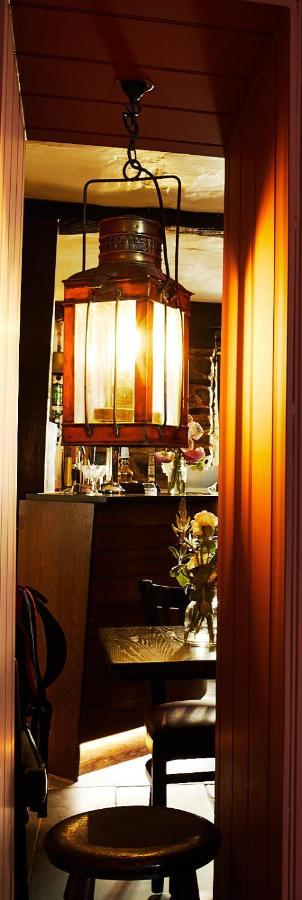 Red Lion Hotel โคลเวลลี ภายนอก รูปภาพ